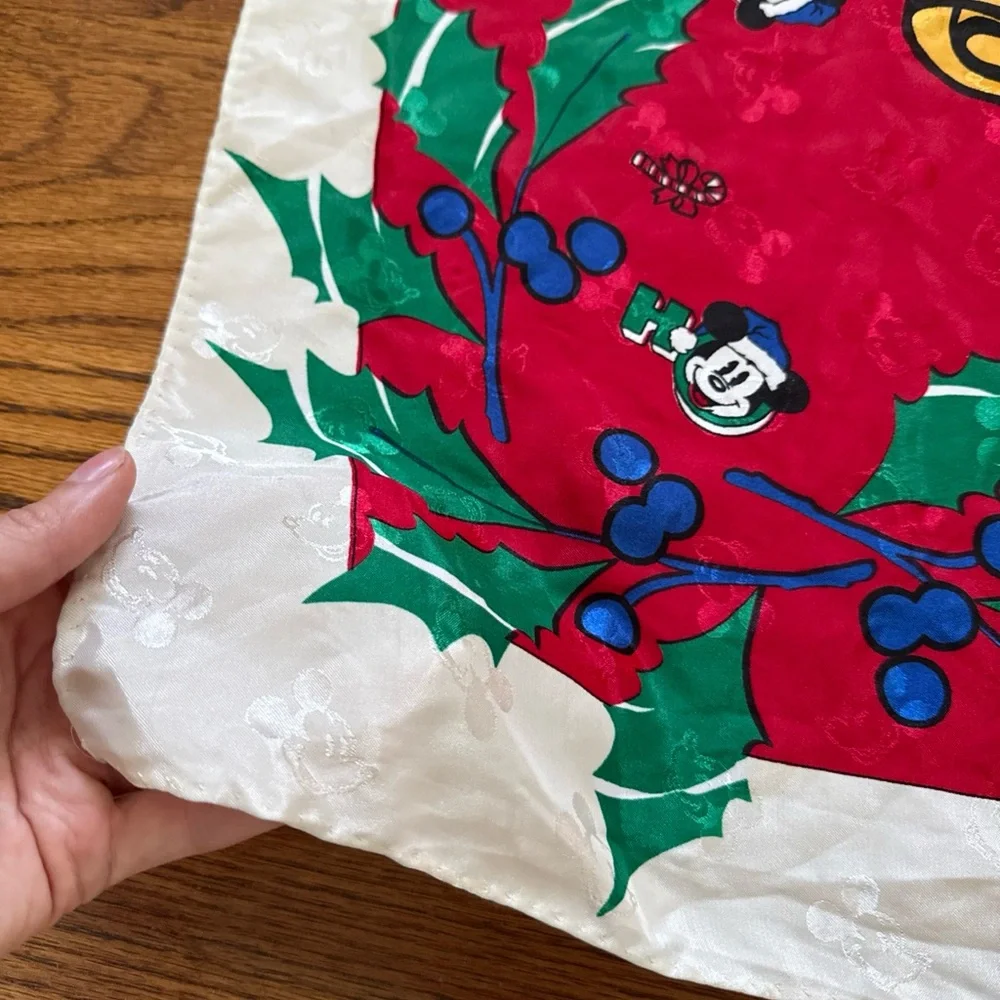 Christmas Holiday Disney Mickey Mouse Polyester Vntage Classic Scarf 30x31 c24